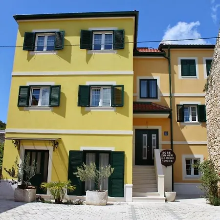 In With Balcony, Air Conditioning, Wifi, Washing Machine Skradin